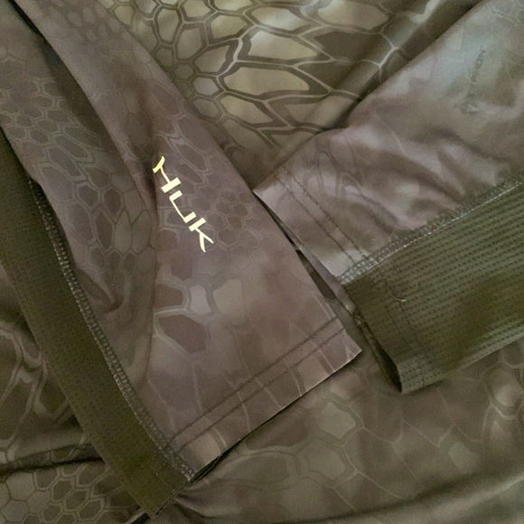 Men’s Huk long sleeve tee & Ralph Lauren Tee Bundle - Picture 2 of 6